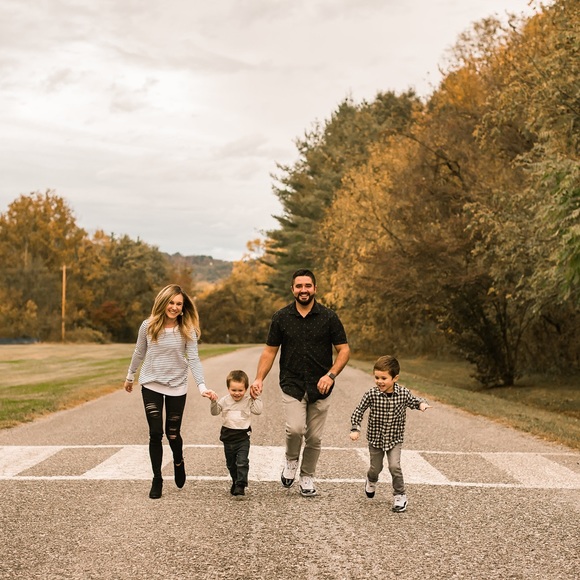 Meet your Posher, Katelynn - Picture 3 of 9